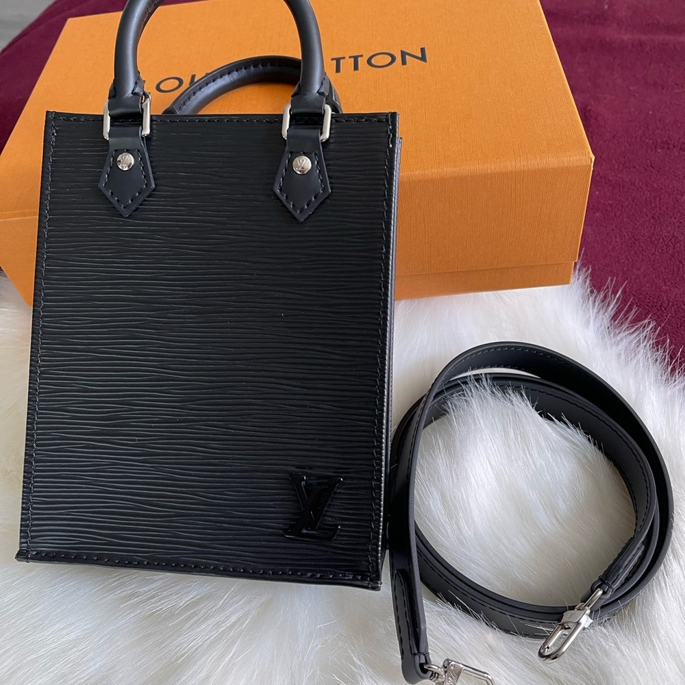 Louis Vuitton mini Sac Plat 💯auth